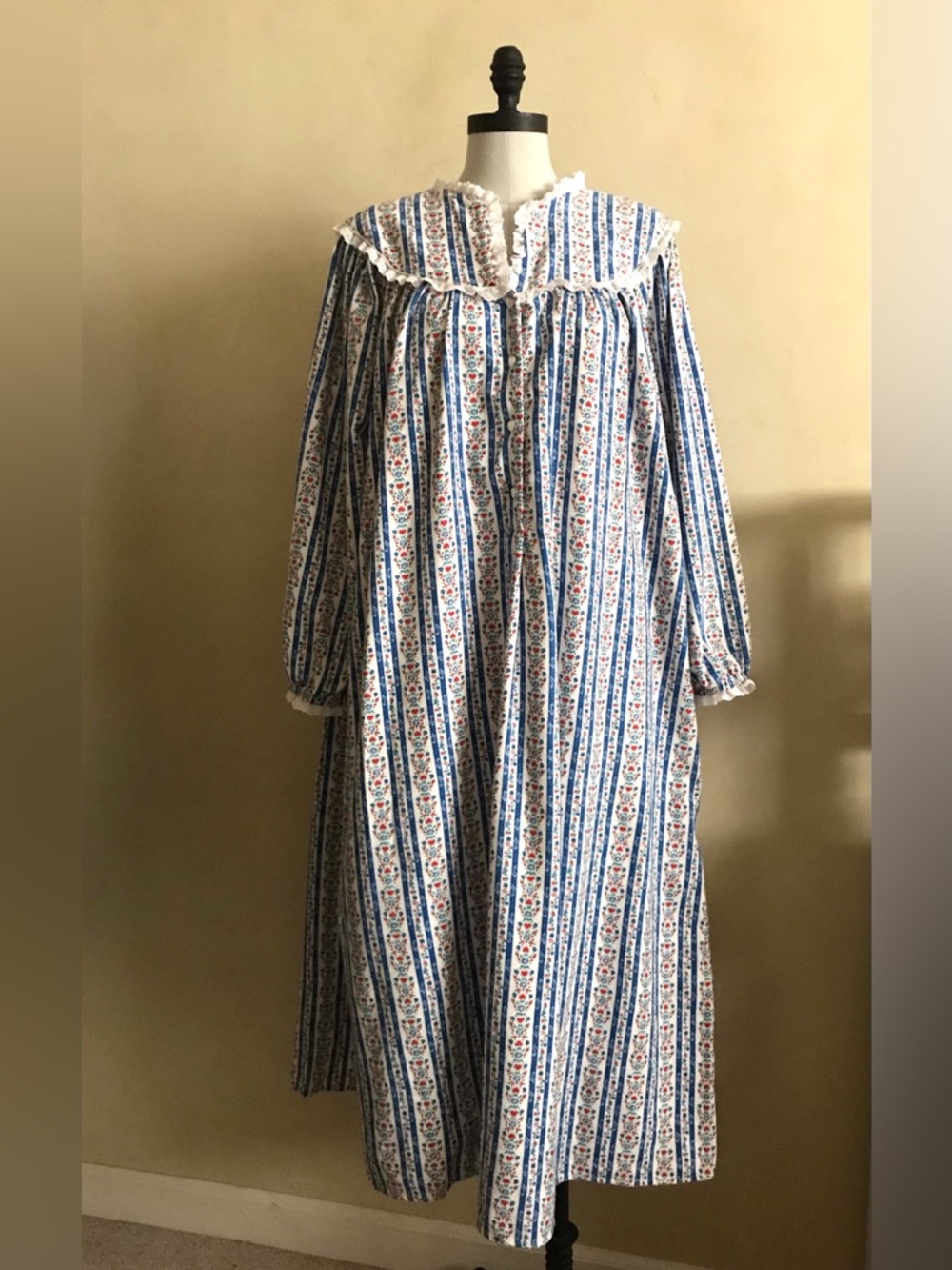 Vintage Cotton Lanz of Salzburg Flannel Nightgown - Picture 2 of 12